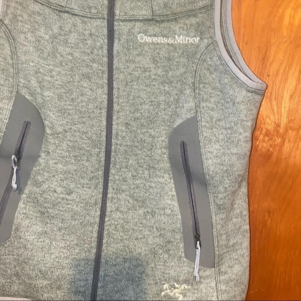 𝅺Arcteryx Woman's Covert Full Zip Polartec light green Fleece Vest M - Picture 3 of 5